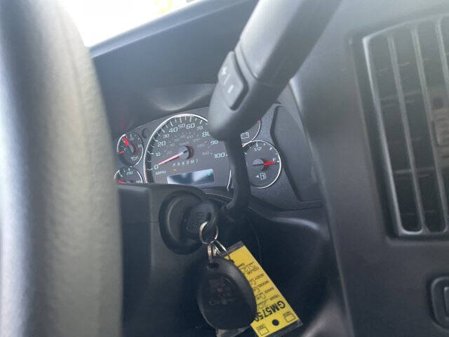 2025 Chevrolet Express 2500