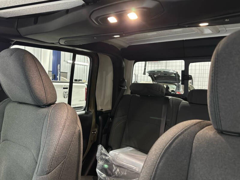 2025 Jeep Gladiator Willys