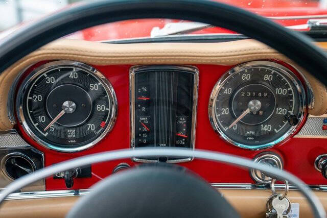 1969 Mercedes-Benz 280-Class 11