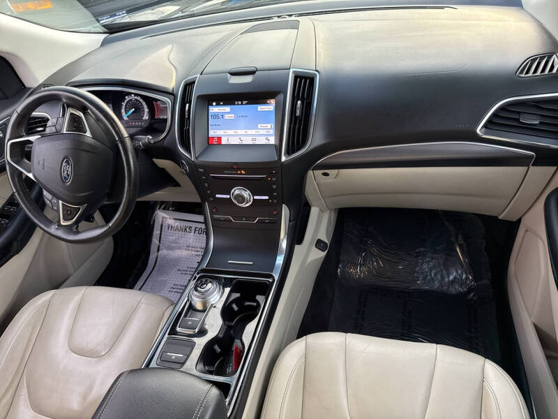 2019 Ford Edge Titanium