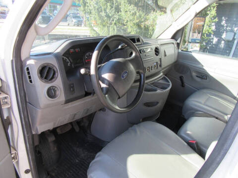 2010 Ford E-Series E-450 SD