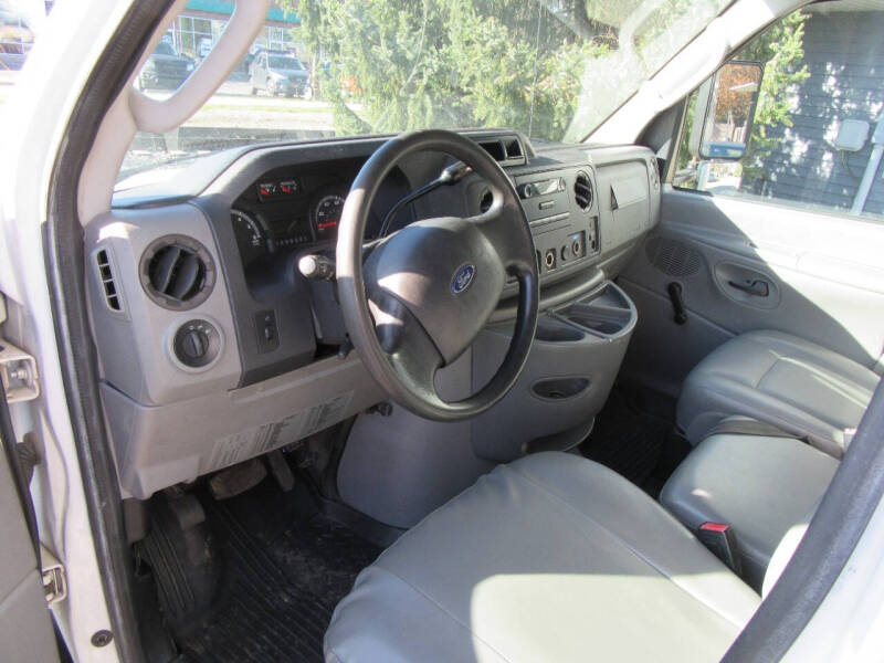 2010 Ford E-Series E-450 SD