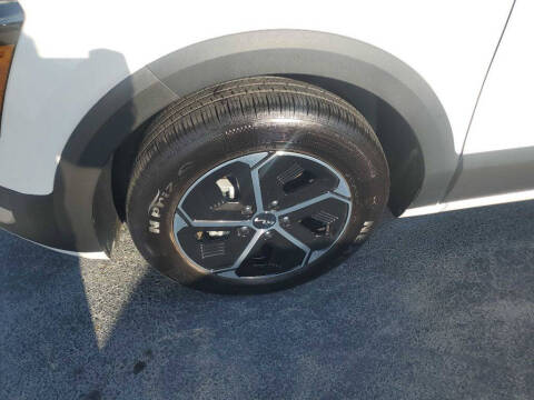 2024 Kia Niro LX