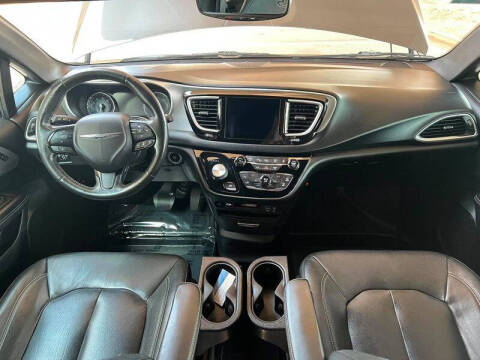 2020 Chrysler Pacifica Touring L