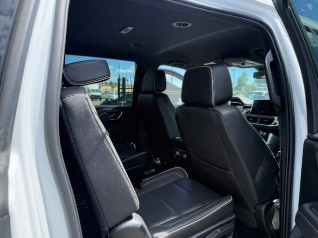 2023 GMC Yukon XL SLT