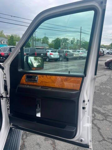 2011 Lincoln Navigator