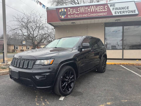 2017 Jeep Grand Cherokee for sale at Dealswithwheels in Hastings MN