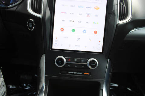 2021 Ford Edge Titanium