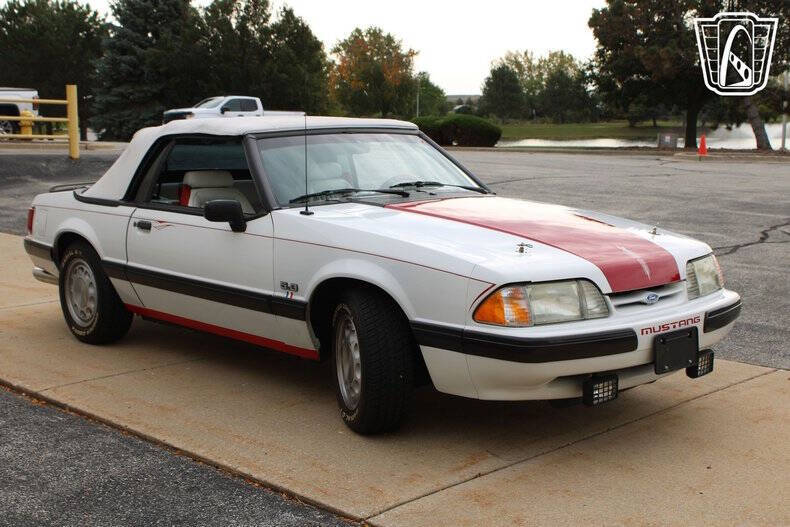 1990 Ford Mustang