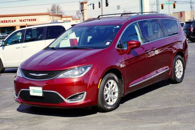 2020 Chrysler Pacifica for sale at Preferred Auto Fort Wayne in Fort Wayne IN