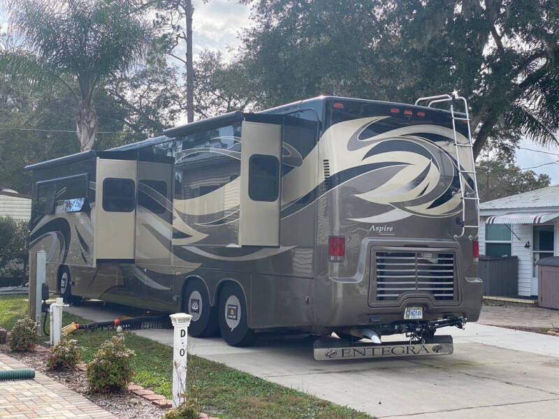 Freightliner XCR Chassis For Sale