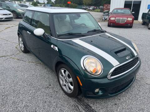 2010 MINI Cooper for sale at UpCountry Motors in Taylors SC
