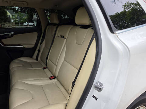 2017 Volvo XC60 T5 Inscription