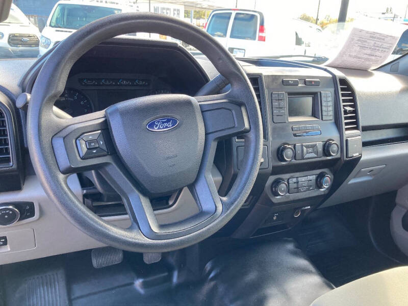 2016 Ford F-150 XL photo 11