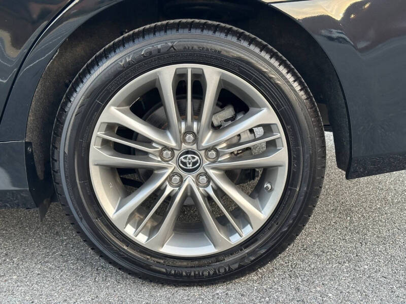 2017 Toyota Camry SE