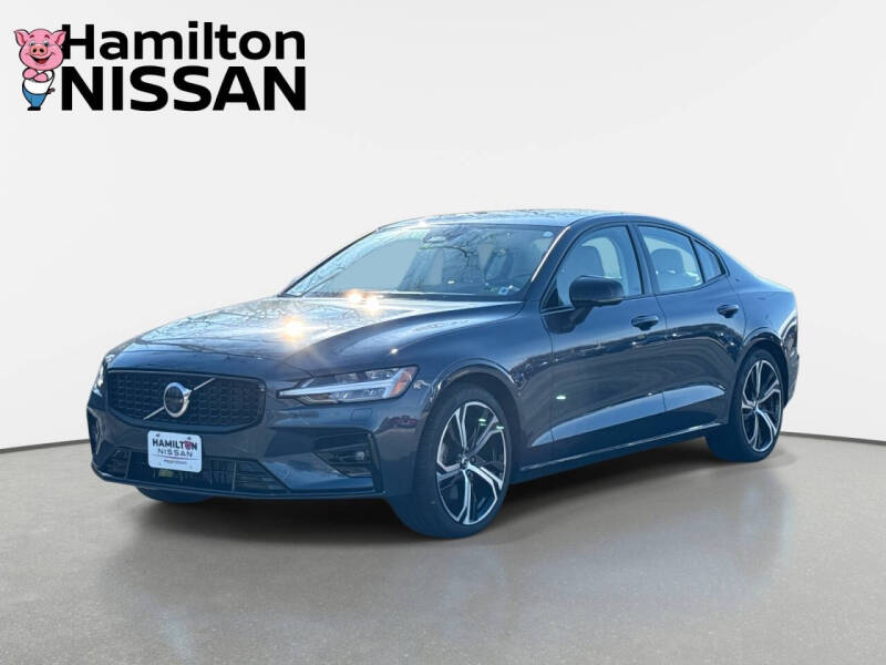 2024 Volvo S60 B5 Ultimate Dark Theme