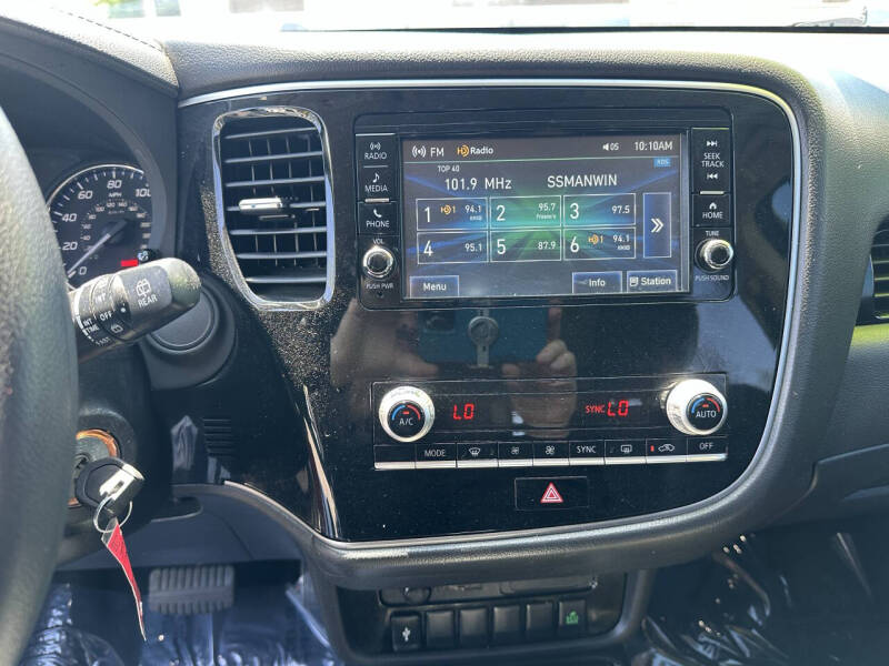 2020 Mitsubishi Outlander ES