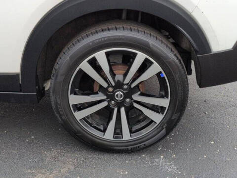 2019 Nissan Kicks SR