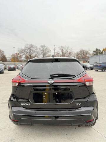 2022 Nissan Kicks SV