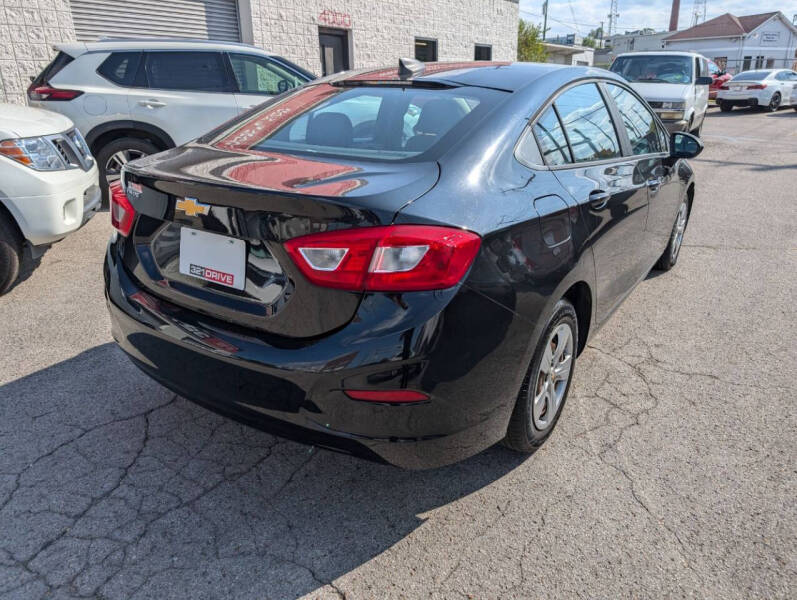2017 Chevrolet Cruze LS Auto