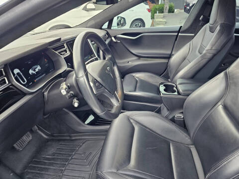 2015 Tesla Model S 70D