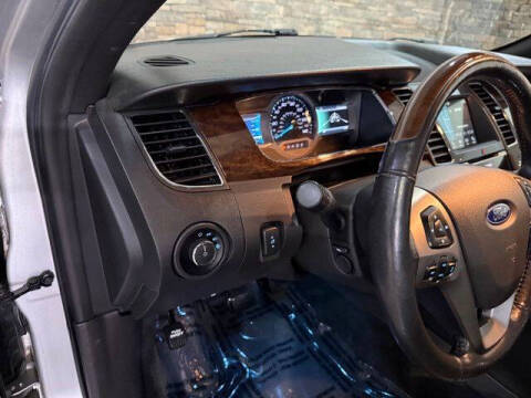 2017 Ford Taurus Limited
