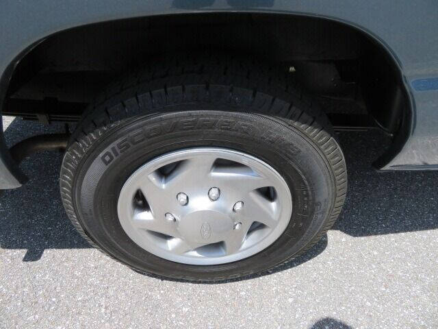 2013 Ford E-Series E-150 XLT