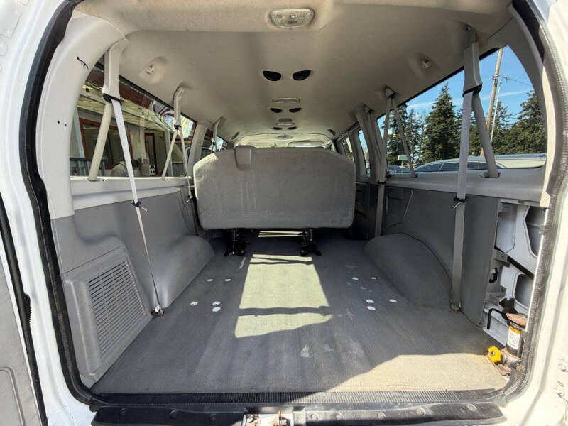 2010 Ford E-Series E-350 SD XL