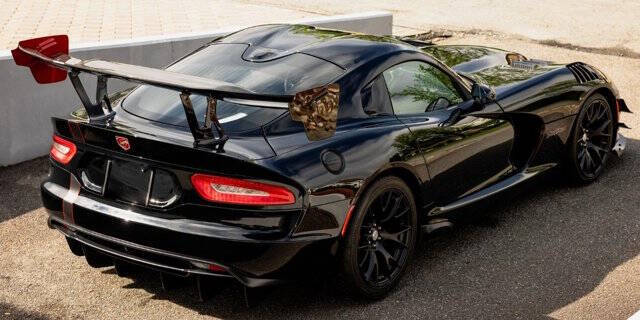 2017 Dodge Viper GTC
