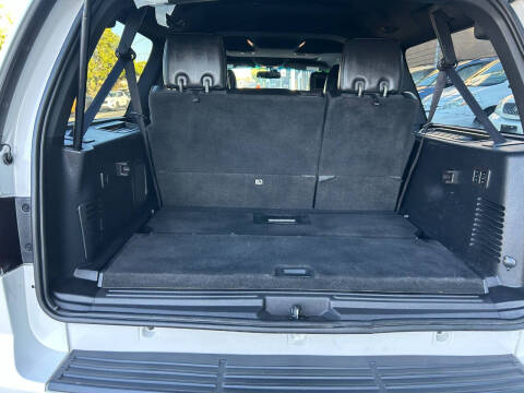 2013 Lincoln Navigator L