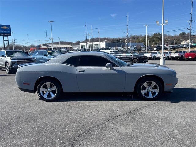 2021 Dodge Challenger SXT