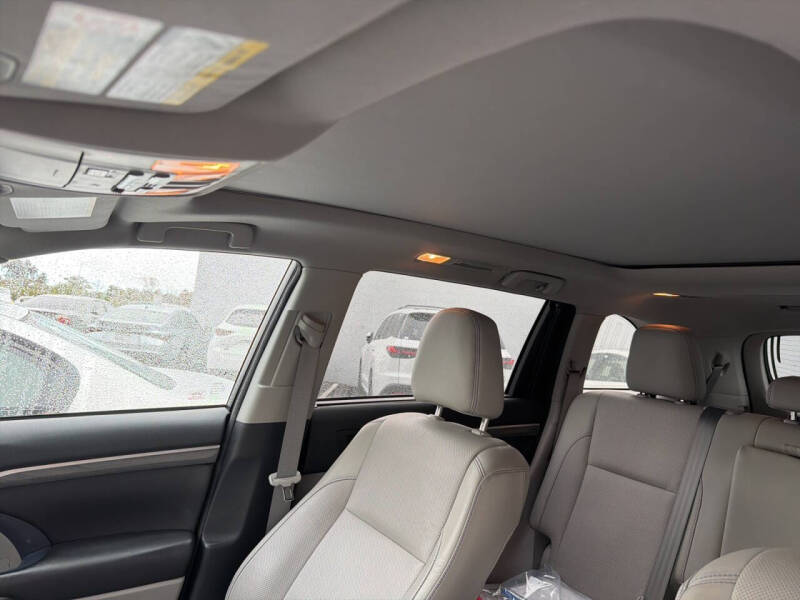 2017 Toyota Highlander Limited Platinum