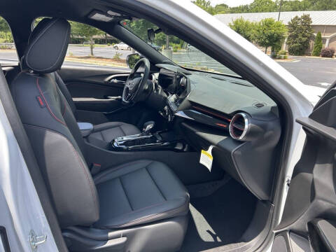 2025 Chevrolet Trax RS