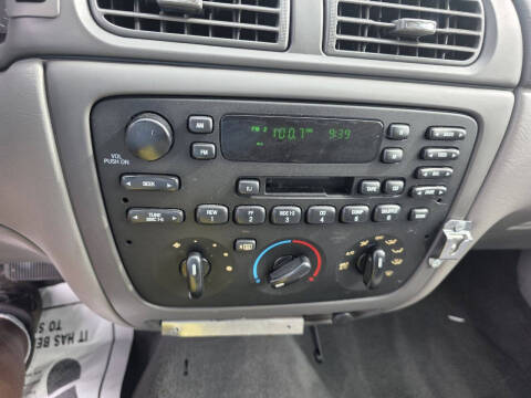 2006 Ford Taurus SE