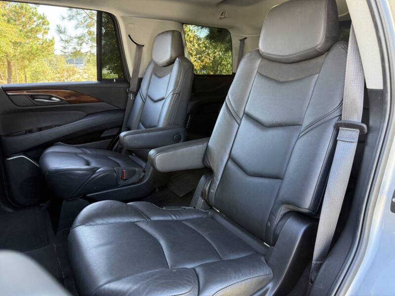 2016 Cadillac Escalade Standard