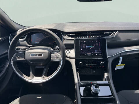 2026 Jeep Grand Cherokee Laredo X