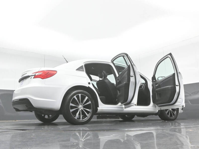 2012 Chrysler 200 S