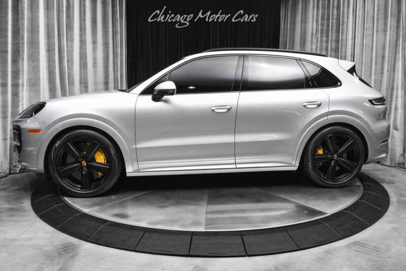 2025 Porsche Cayenne GTS