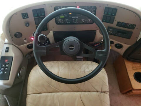 1999 Freightliner XC Chassis