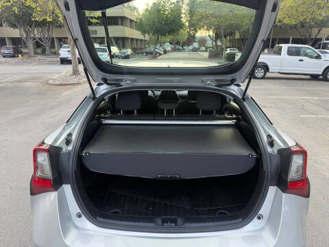 2019 Toyota Prius L Eco
