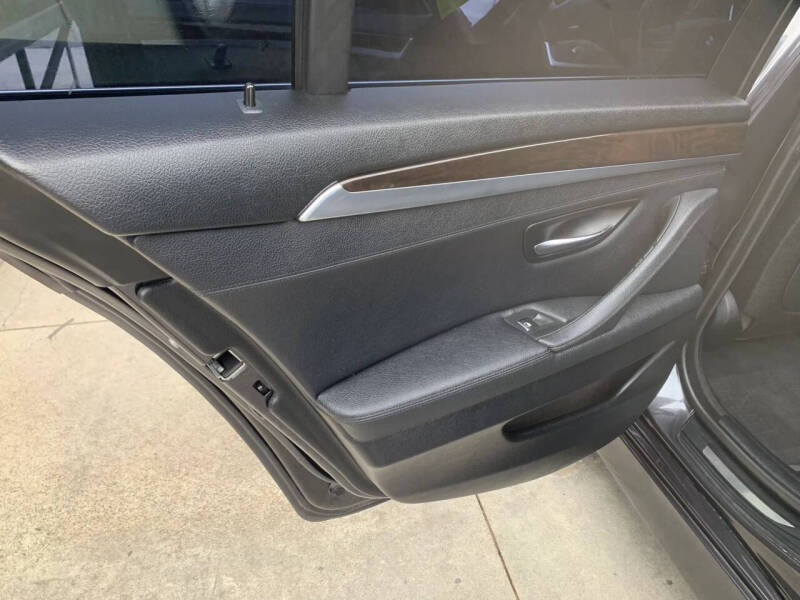 2014 BMW 5 Series 528i