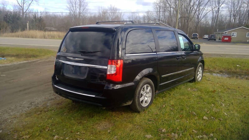 2013 Chrysler Town and Country Touring
