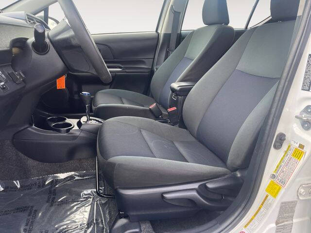 2016 Toyota Prius c Two