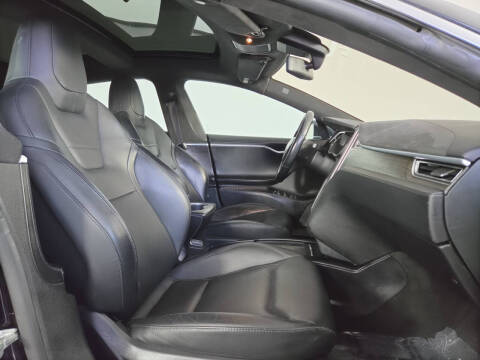 2016 Tesla Model S 70D