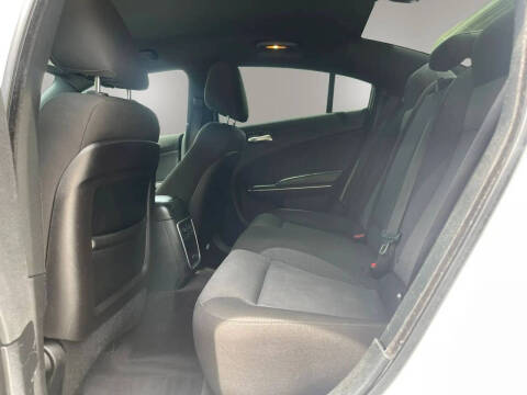 2017 Dodge Charger SE