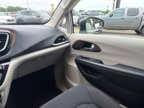 2017 Chrysler Pacifica Touring