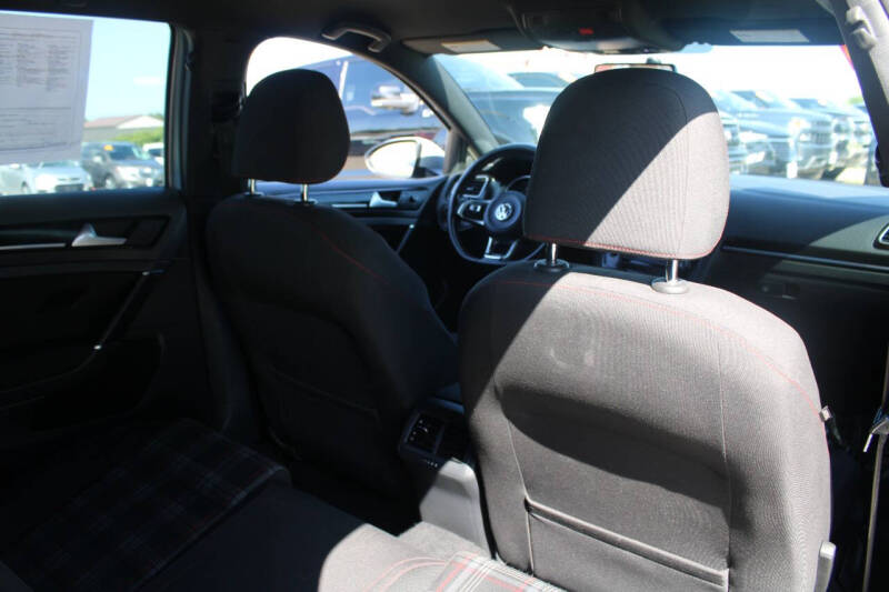 2016 Volkswagen Golf GTI S