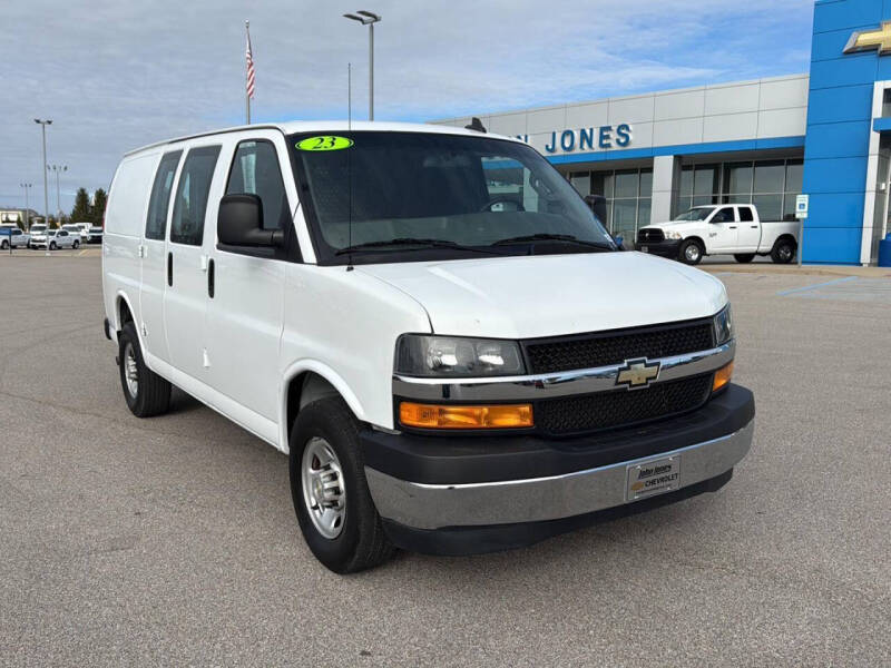 2023 Chevrolet Express 2500