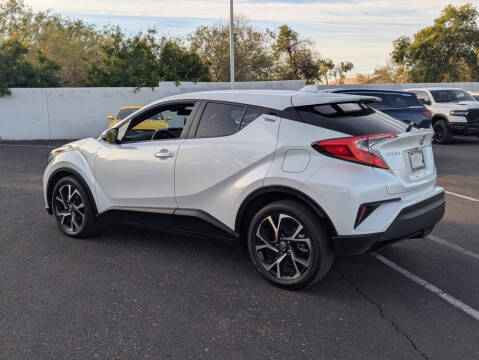 2022 Toyota C-HR XLE