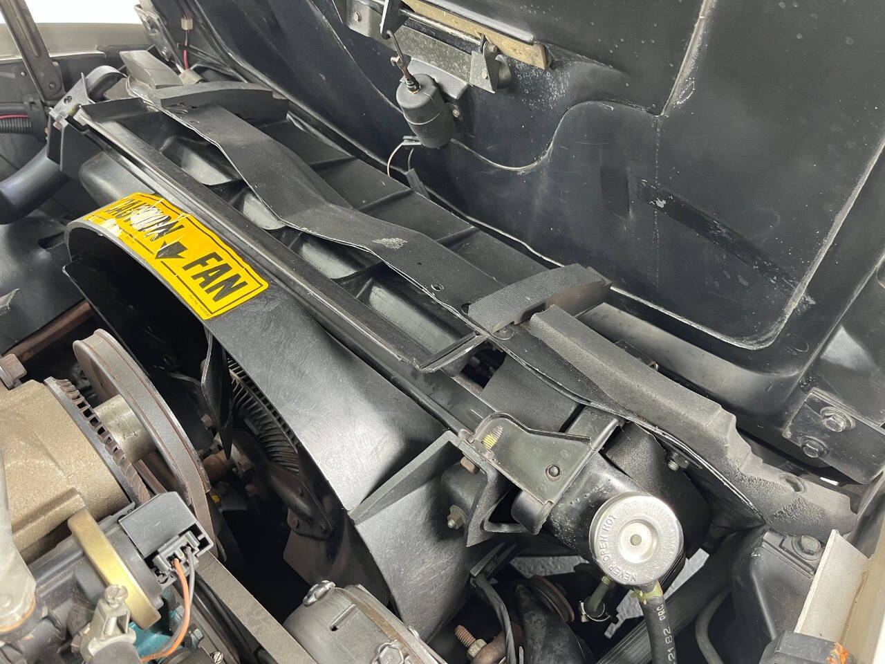 1982 Chevrolet Corvette 24